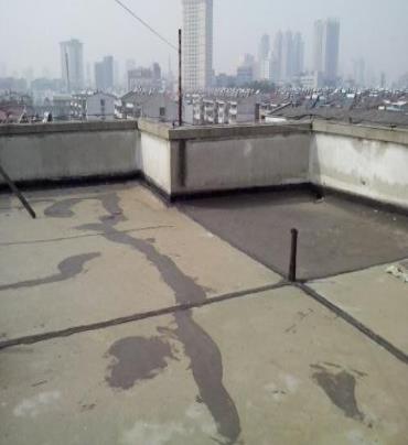 城中漏水维修 楼顶漏水是什么原因，楼顶漏水维修方法是什么?